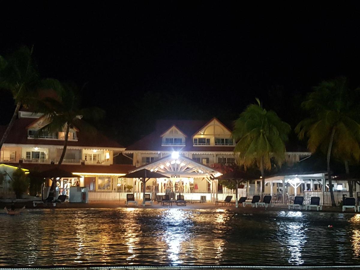 Caraibes Apparts-Resorts Sainte-Anne  Exteriör bild