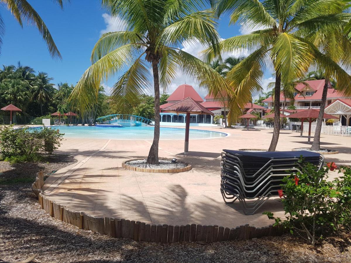 Caraibes Apparts-Resorts Sainte-Anne  Exteriör bild