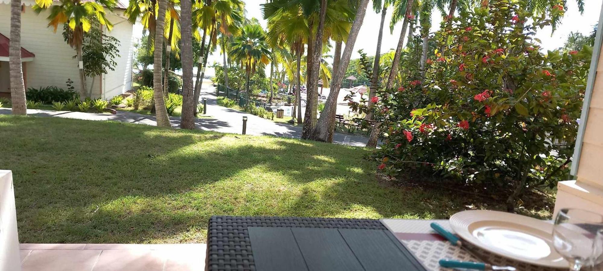 Caraibes Apparts-Resorts Sainte-Anne  Exteriör bild